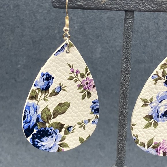 Dangle Pierced Earrings Teardrop Vinyl Floral Blue Purple Green White Soft Girl - Picture 2 of 6